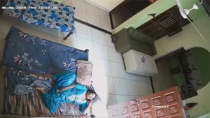 Aunty Boobs Captured In Cctv Cam – Indian porn video - MyPornerLeak