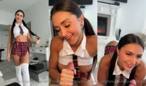 Baddie SchoolGirl Caryn Beaumont Gives A BJ - MyPornerLeak