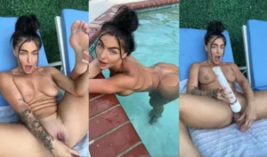 Emjayplays Masturbates By The Pool - MyPornerLeak