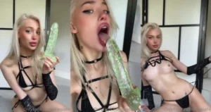 Alexandra Marianna Sucks Her Big Dildo - MyPornerLeak